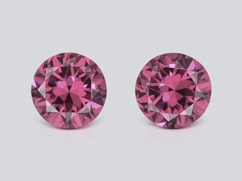 Pair of rhodolite garnets round cut 1.31 carats, Madagascar Image №1