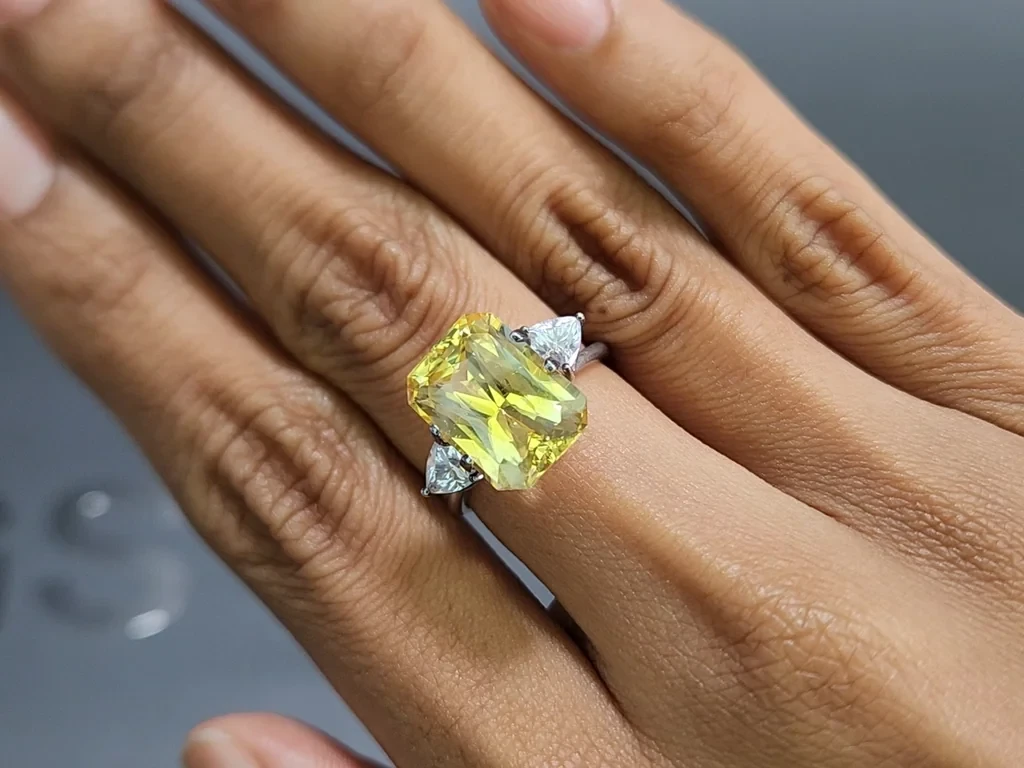 Unheated yellow sapphire radiant cut 8.51 carats, Sri Lanka Image №5