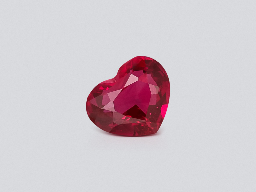 Ruby Pigeon Blood heart shape 1.02 carats, Mozambique Image №1