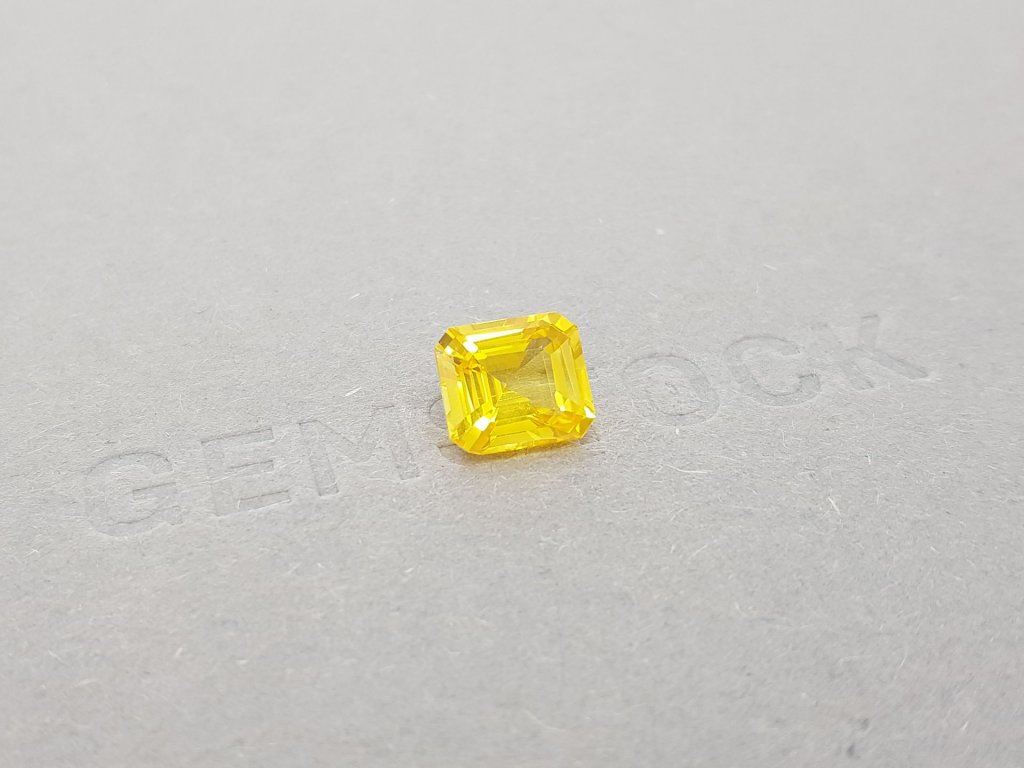 Octagon yellow sapphire 3.02 ct, Sri Lanka Image №2
