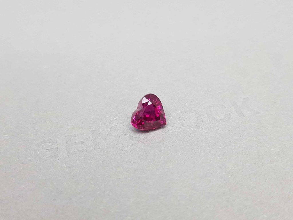 Unheated heart shape pigeon's blood ruby 3.02 ct, Mozambique Image №2