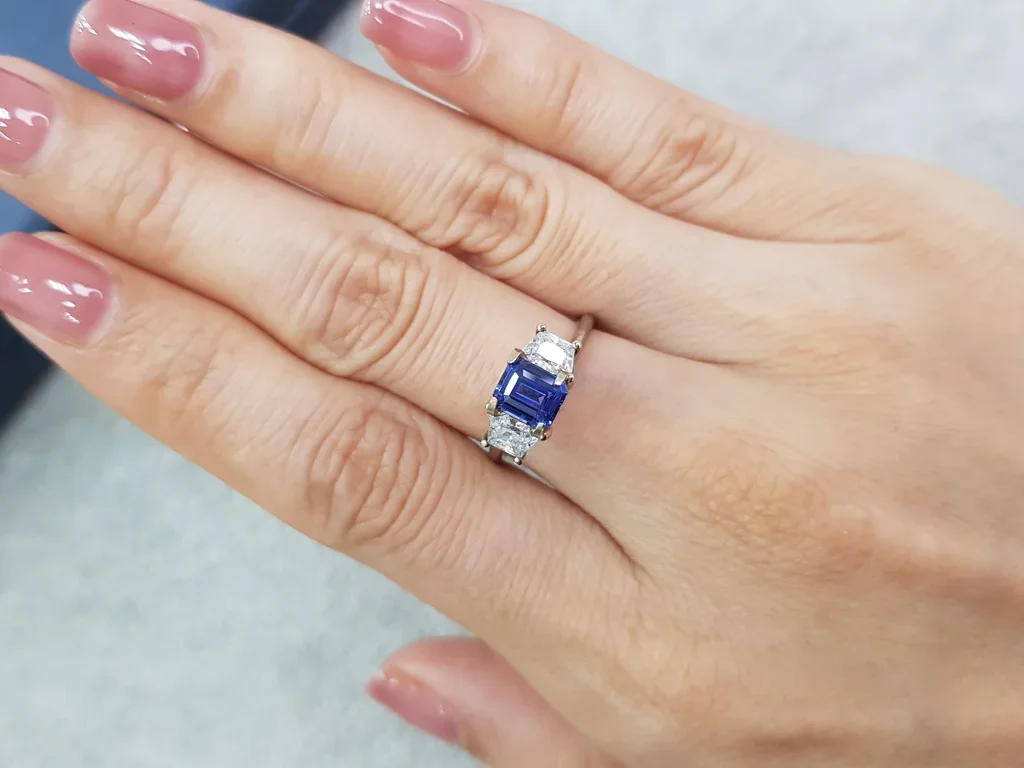 Cornflower blue sapphire in octagon cut 1.05 ct, Sri Lanka Image №3