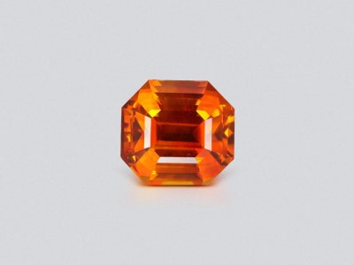 Fanta orange sapphire in octagon cut 5.13 carats, Sri Lanka photo
