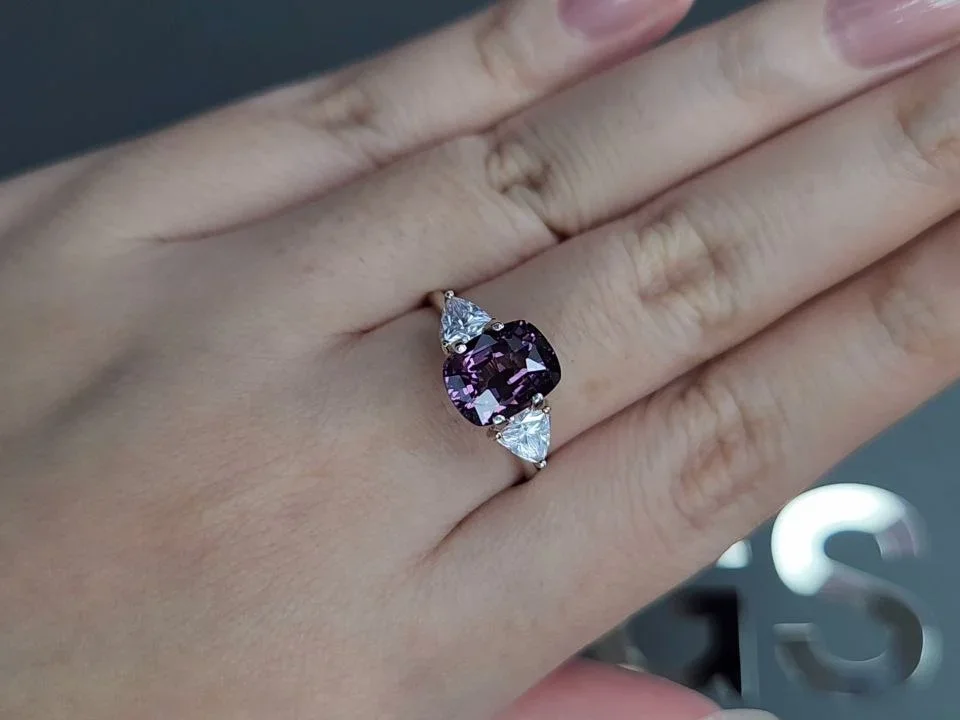 Purple cushion-cut spinel 3.20 carats, Tanzania Image №5