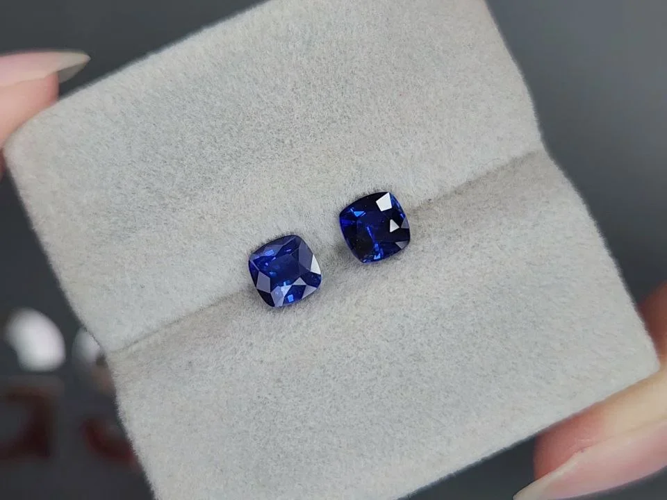 Pair of Royal Blue sapphires in cushion cut 1.71 carats, Sri Lanka Image №4