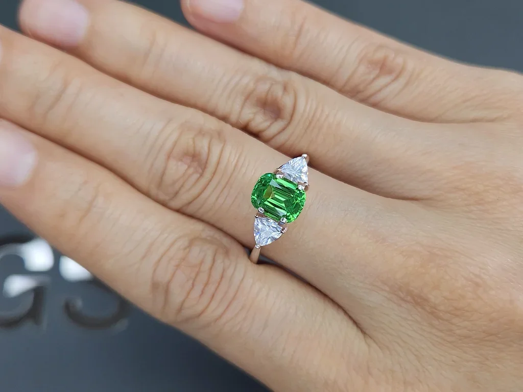 Neon Green tsavorite garnet in cushion cut 1.69 carats, Tanzania Image №5