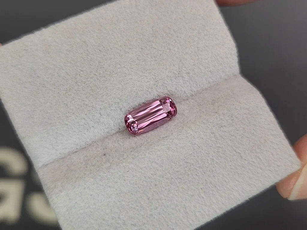 Rhodolite garnet cushion cut 1.57 carats, Tanzania  Image №4