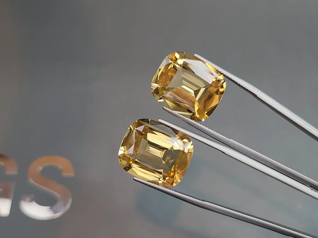 Pair of yellow citrines precision cushion cut 35.31 carats, Africa Image №3