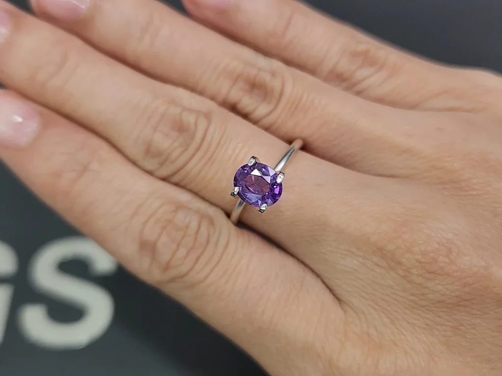 Unheated purple sapphire oval cut 1.30 carats, Sri Lanka Image №5