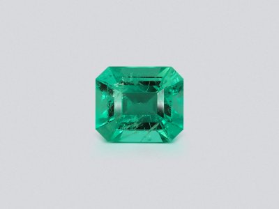 Emerald octagon cut 0.89 carats, Columbia photo
