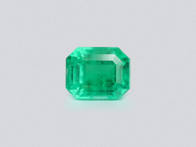 Intense Green emerald in octagon cut  2.49 carats, Colombia photo