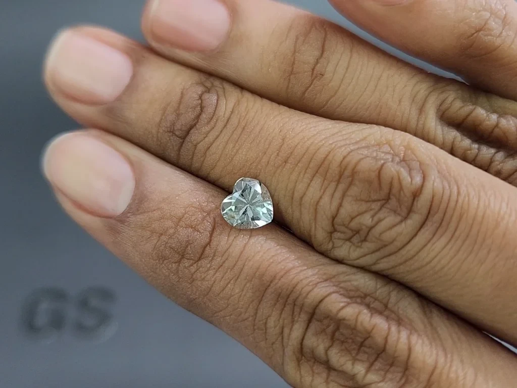 Aquamarine heart shape 0.96 carats, Madagascar  Image №2