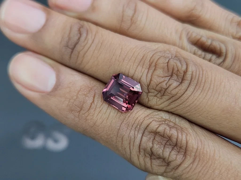 Purple zircon octagon cut 5.77 carats, Tanzania Image №2