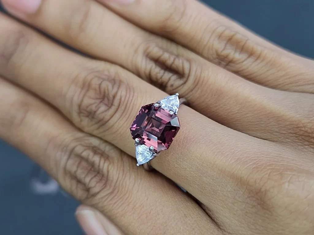 Purple zircon octagon cut 5.77 carats, Tanzania Image №5