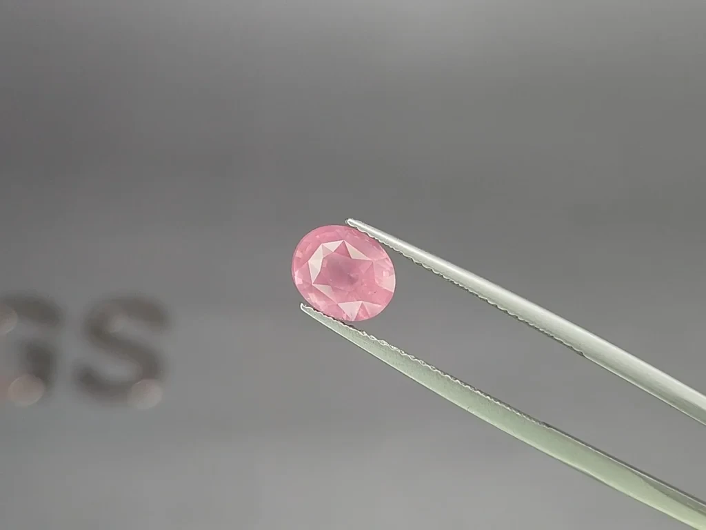 Spinel Mahenge with a rutile silk effect oval cut 2.50 carat, Tanzania Image №3
