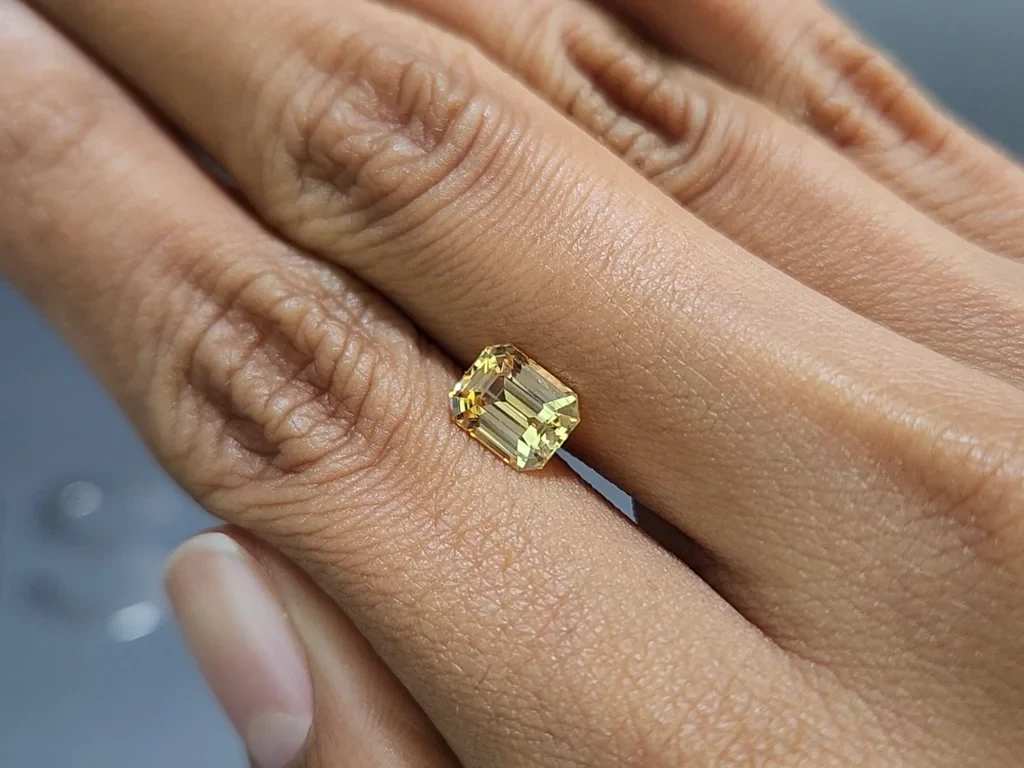 Unheated yellow sapphire emerald cut 2.05 carats, Sri Lanka Image №2