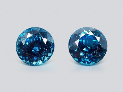 Pair of large vivid blue zircons 39.75 ct, Cambodia photo
