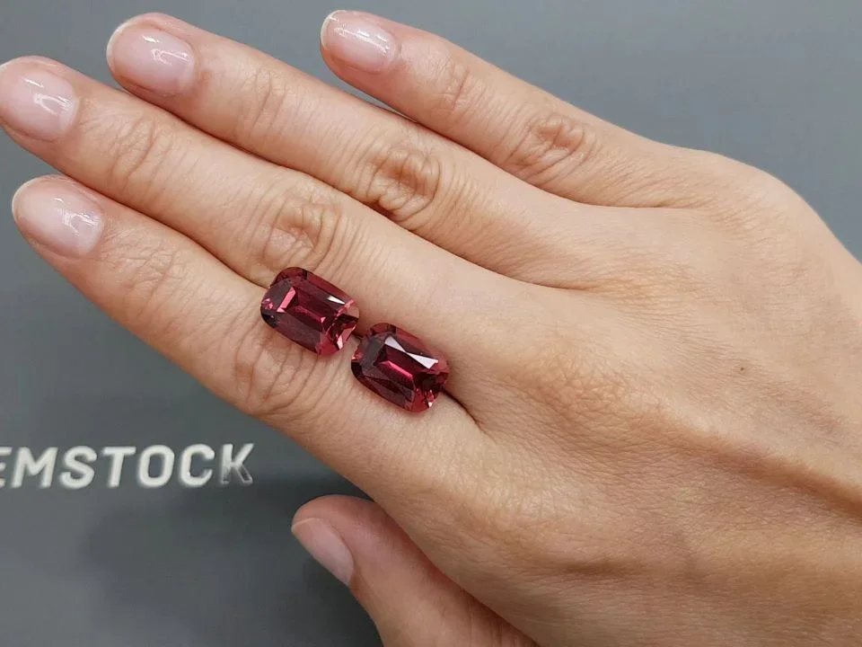 Pair of intense red rubellites in cushion cut 14.02 carats, Nigeria Image №2
