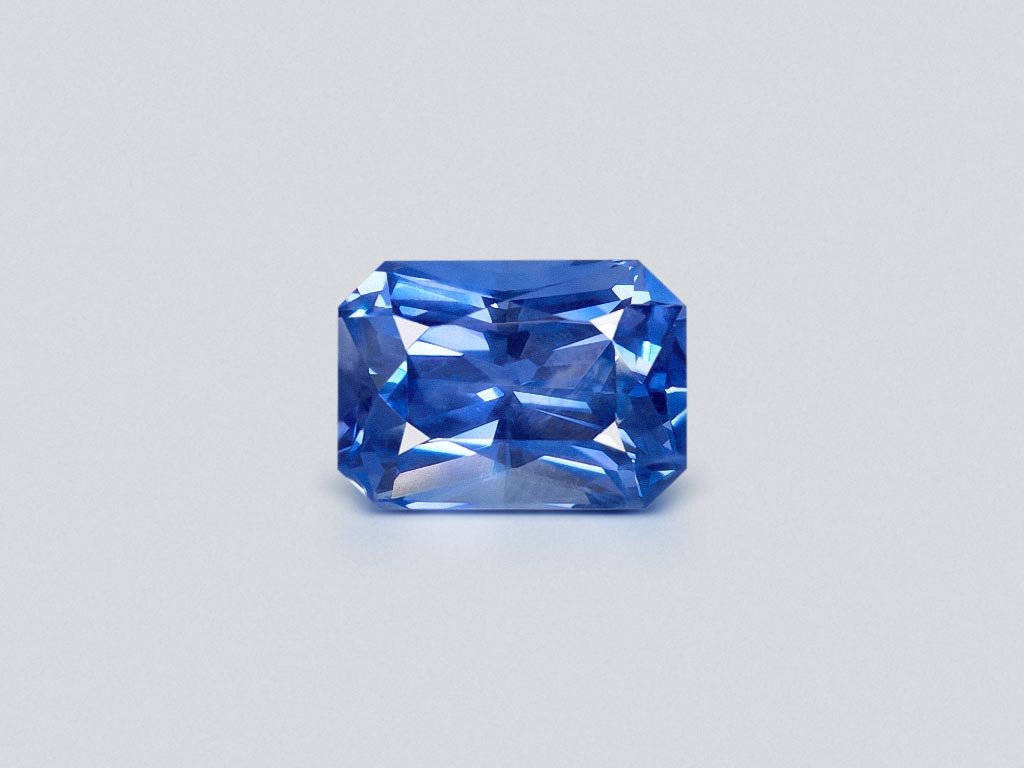 Unheated Cornflower Blue Sapphire 13.60 ct in radiant cut  Image №1