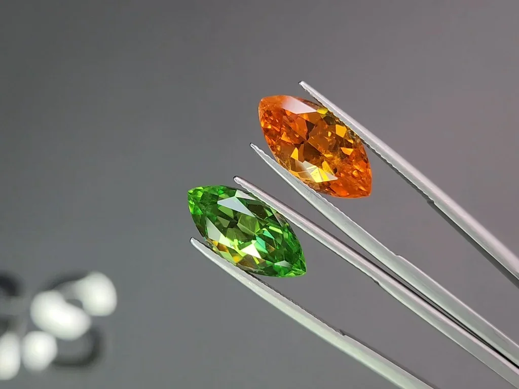 Pair of Fanta color spessartine and neon-green tsavorite in marquise cut 13.21 carats Image №3