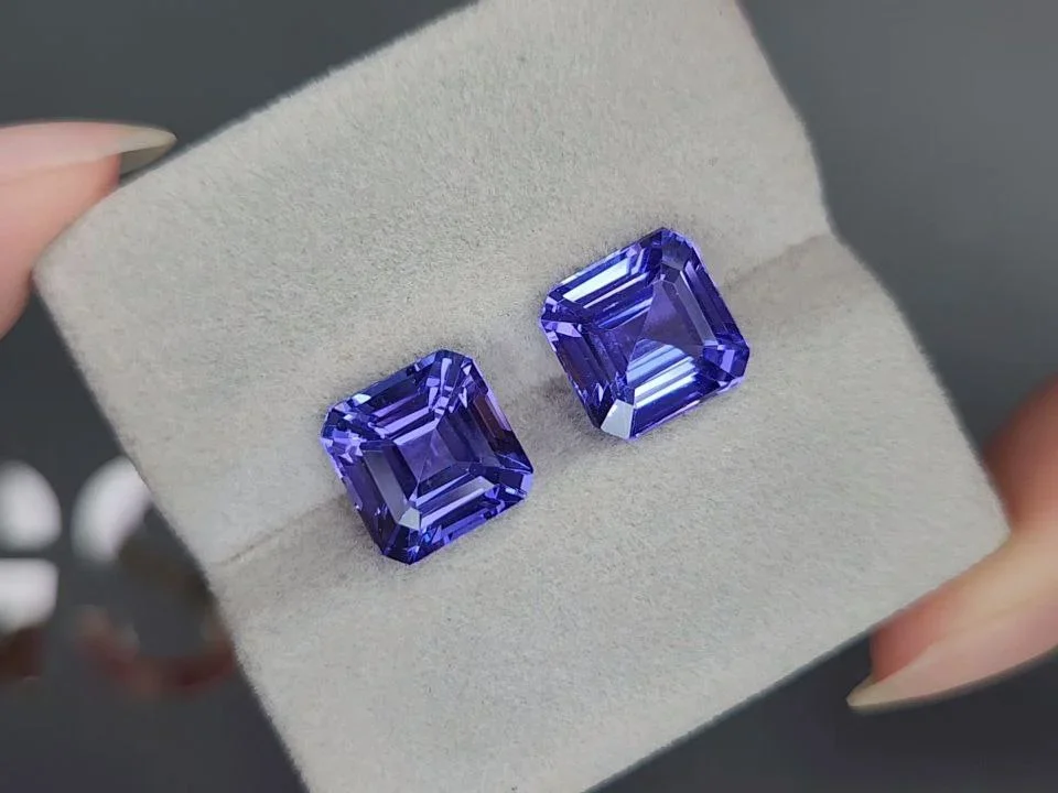 Pair of tanzanites in asscher cut 9.33 carats, Tanzania  Image №4