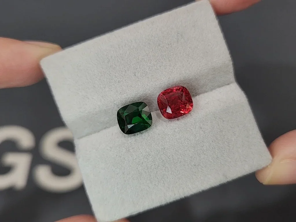 Contrasting pair of Vivid Red spinel and Vivid Green tsavorite cushion cut 6.08 carats, Tanzania Image №4