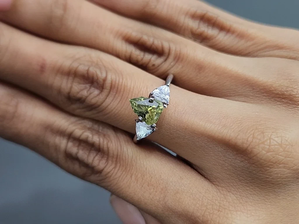 Chrysoberyl fancy cut 1.61 carats, Sri Lanka Image №5