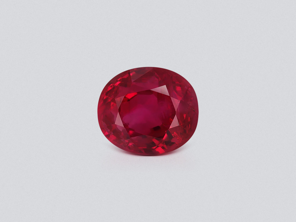 Unheated ruby Pigeon's Blood oval cut 2.00 carats, Burma (Mogok) Image №1