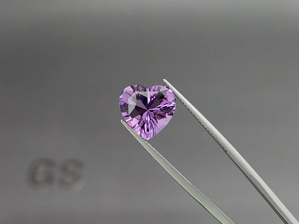 Amethyst precision cut heart shape 4.78 carats, Brazil Image №3