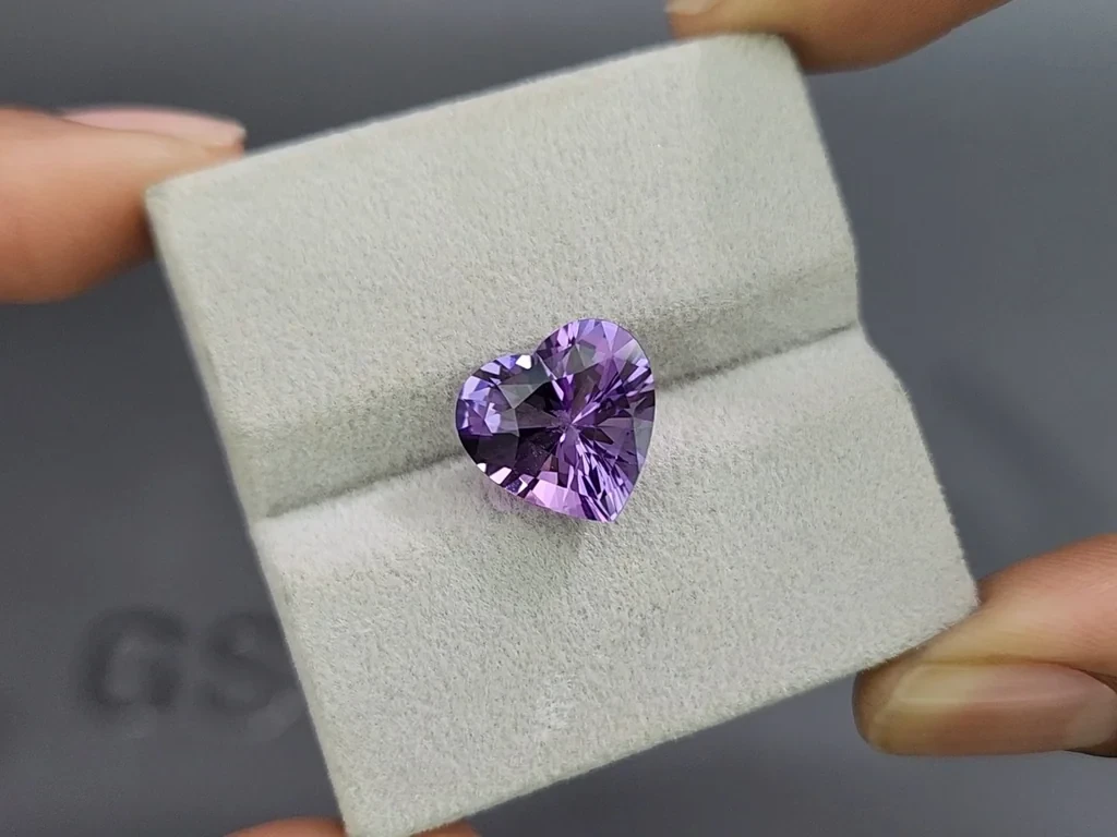 Amethyst precision cut heart shape 4.78 carats, Brazil Image №4