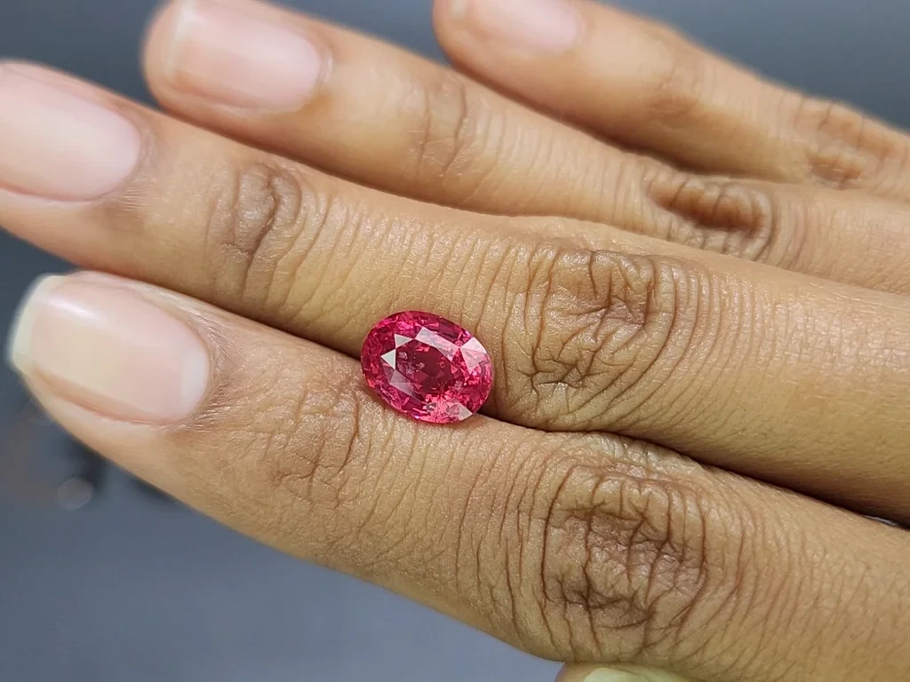 Mahenge spinel Vivid Pink oval cut 3.52 carats, Tanzania Image №2