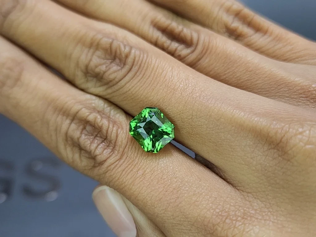 Green tourmaline radiant cut 4.18 carats, from Africa Image №2