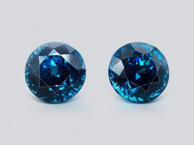 Pair of large vivid blue zircons 30.55 ct, Cambodia photo