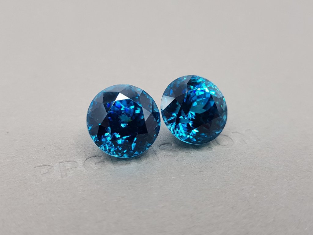 Pair of large vivid blue zircons 30.55 ct, Cambodia Image №4