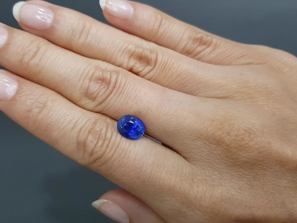 Rare Electric blue oval cut sapphire 3.03 ct, Sri Lanka Image №5