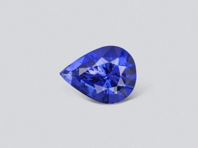 Electric blue sapphire 3.57 carats in pear shape, Sri Lanka photo