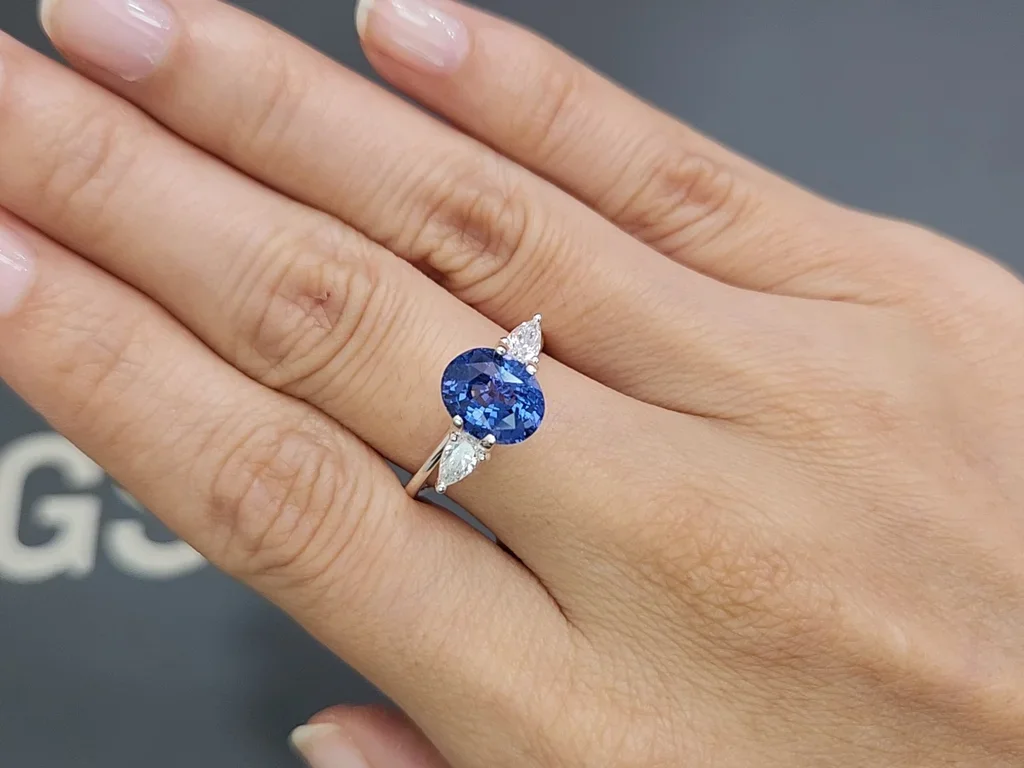 Super rare Mahenge cobalt blue spinel in oval cut 3.02 carats, Tanzania  Image №5