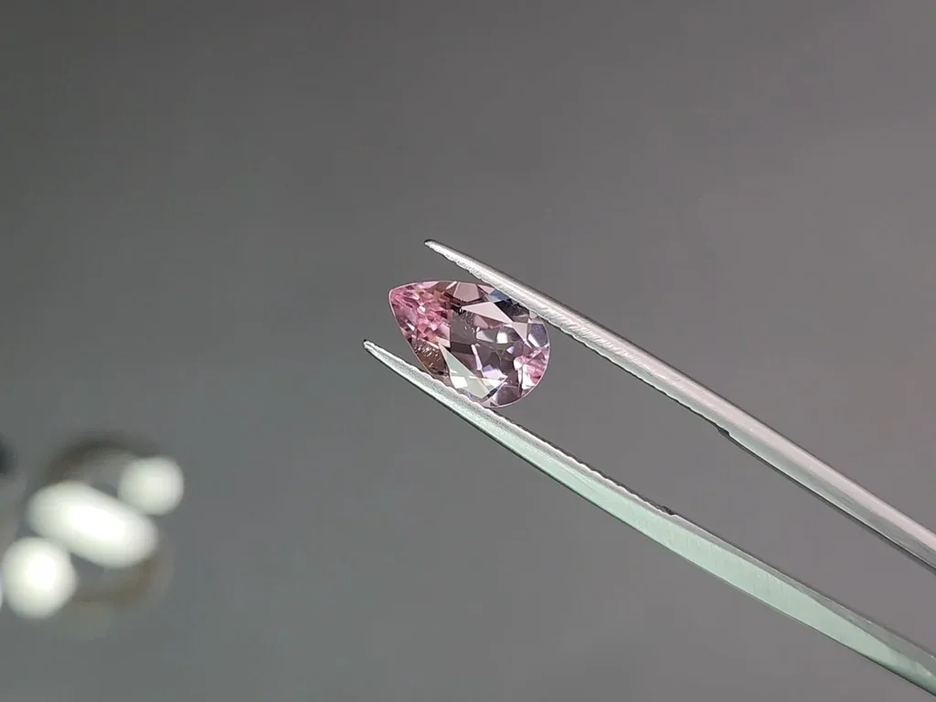 Set of pink morganites in pear cut 5.21 carats  Image №3