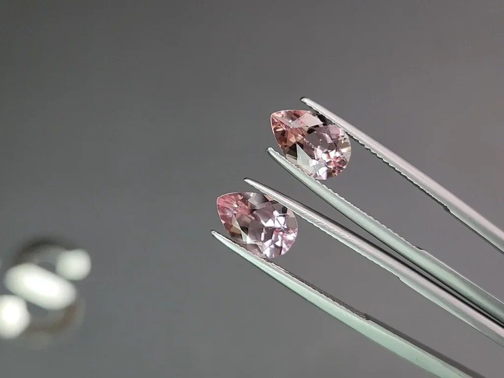 Set of pink morganites in pear cut 5.21 carats  Image №4