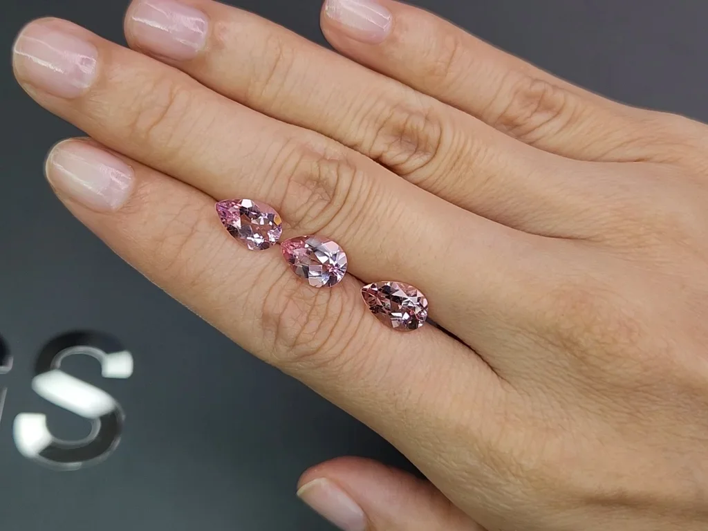 Set of pink morganites in pear cut 5.21 carats  Image №2