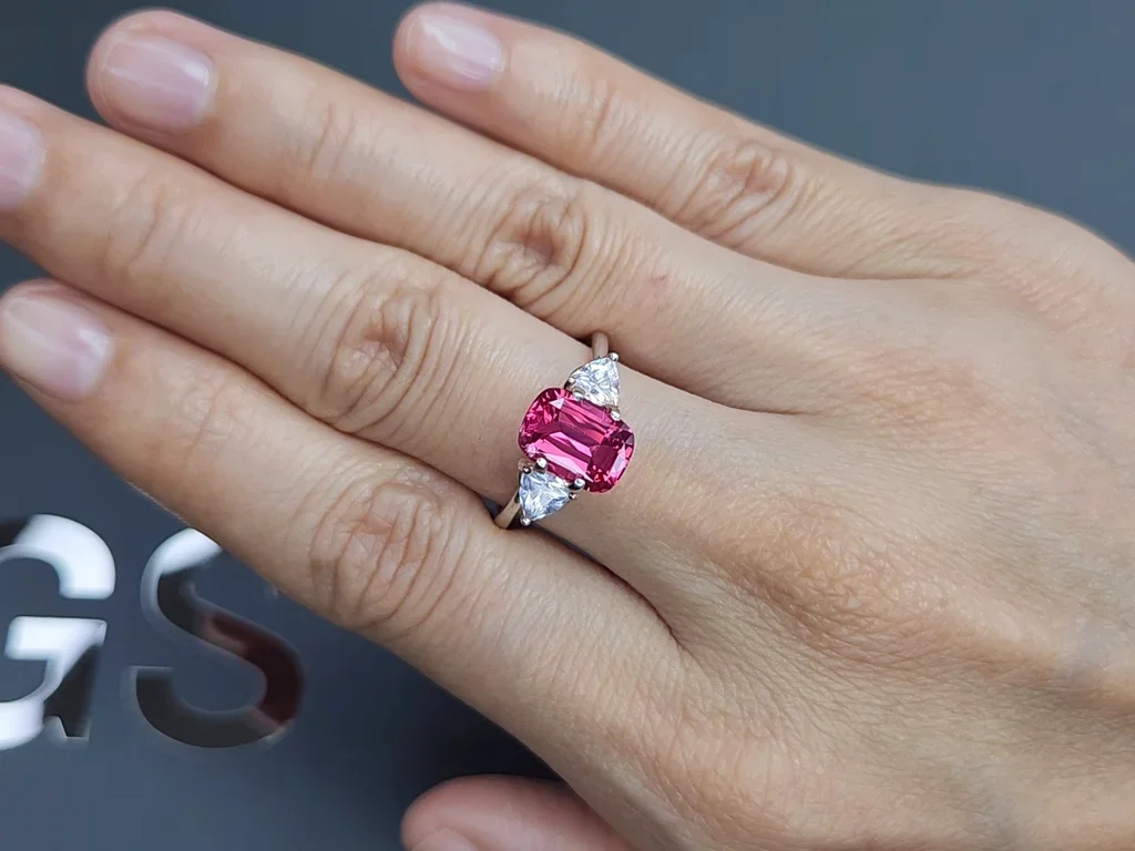 Spinel Mahenge Vibrant Pink-Red cushion cut 3.06 carats, Tanzania  Image №5