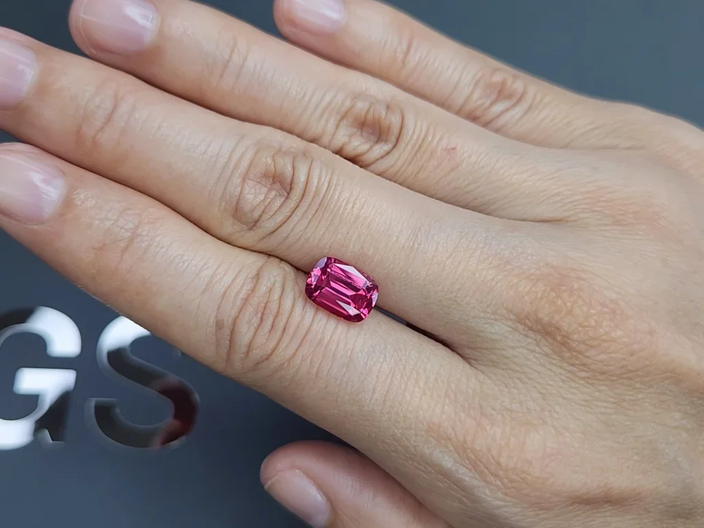 Spinel Mahenge Vibrant Pink-Red cushion cut 3.06 carats, Tanzania  Image №2