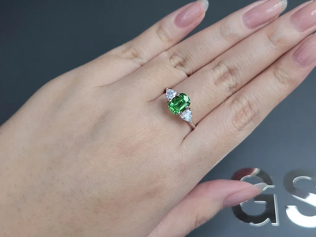 Intense Green tsavorite garnet in cushion cut 1.95 carats, Tanzania Image №5