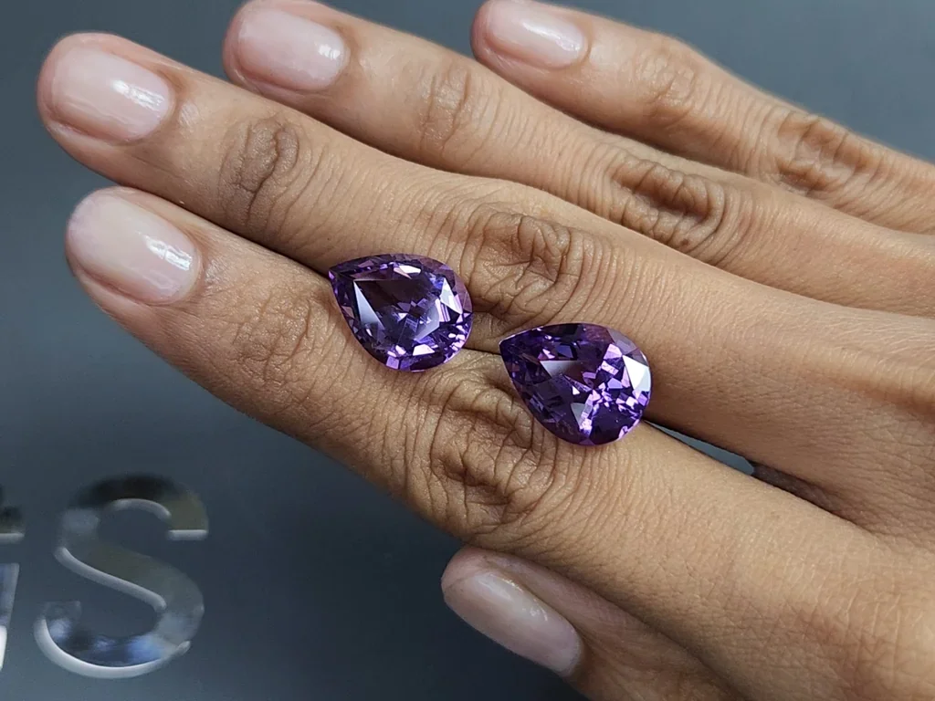 Pair of amethysts precision pear cut 11.00-12.00 carats, Brazil Image №2