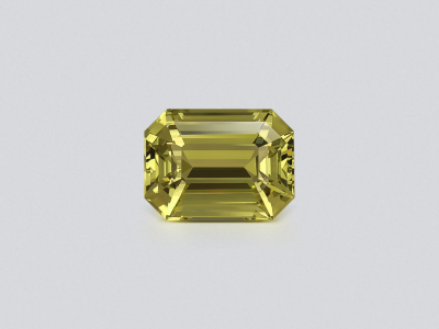 Yellow green chrysoberyl octagon cut  5.50 carats, Sri Lanka photo