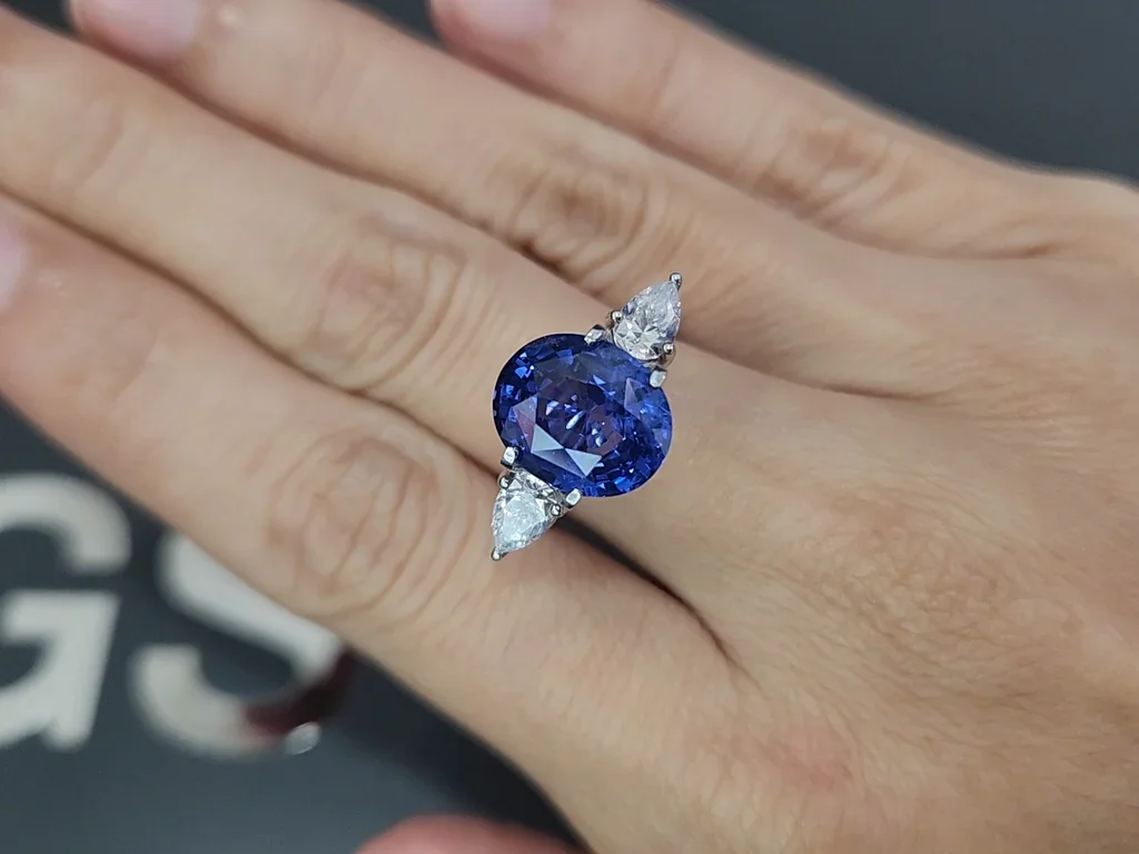 Blue sapphire oval cut 5.80 carats, Sri Lanka Image №5