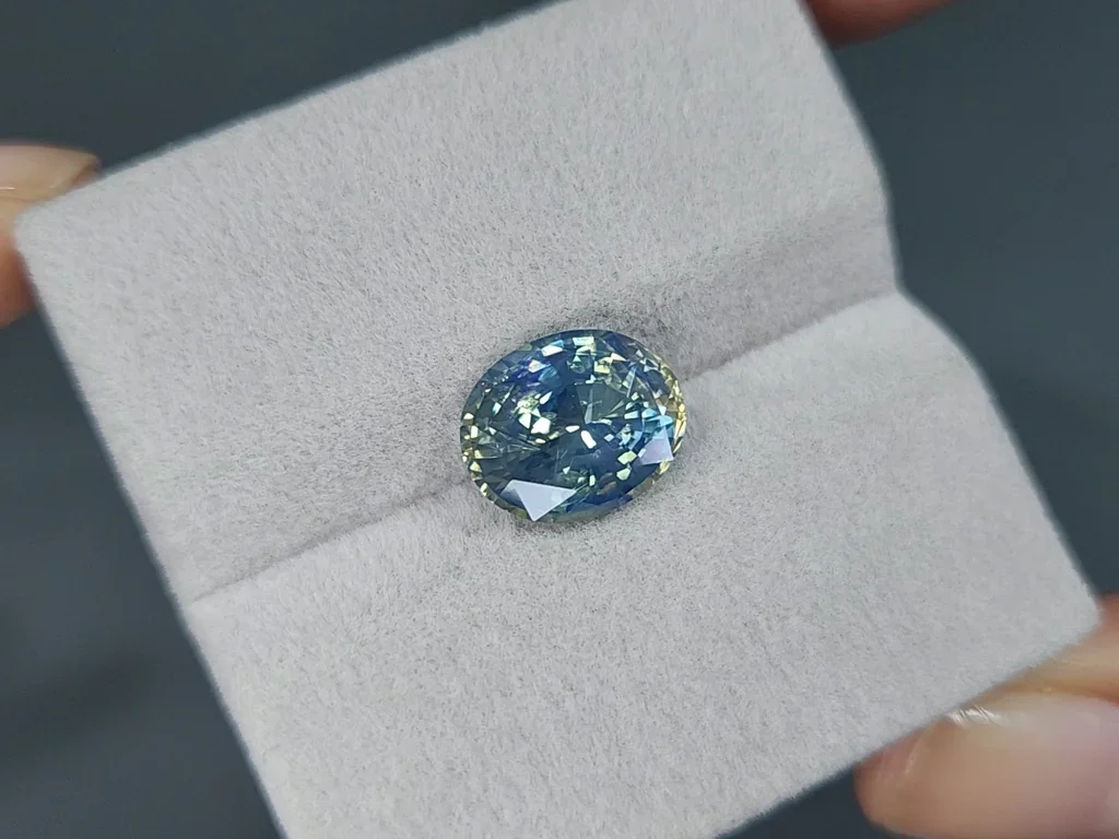 Unheated Teal rutile silk effect sapphire oval cut 5.06 carats, Sri Lanka Image №4