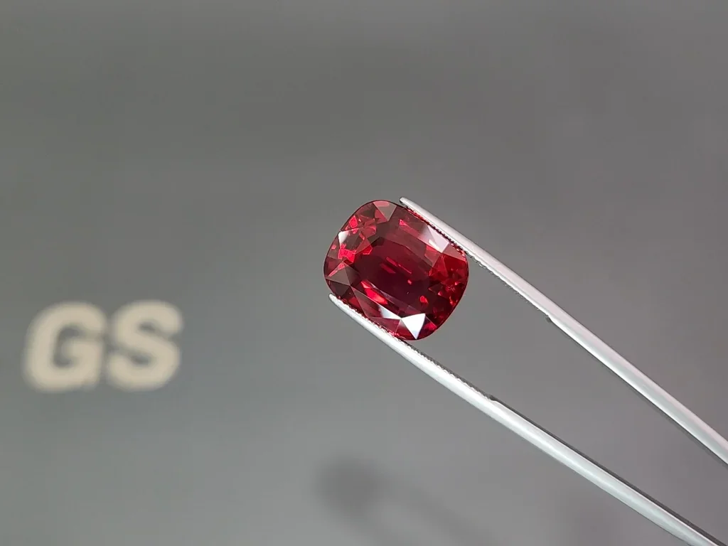 Investment grade Vibrant Pigeon Blood ruby in cushion cut 14.05 carats, Madagascar (GRS, AGL, SSEF) Image №4