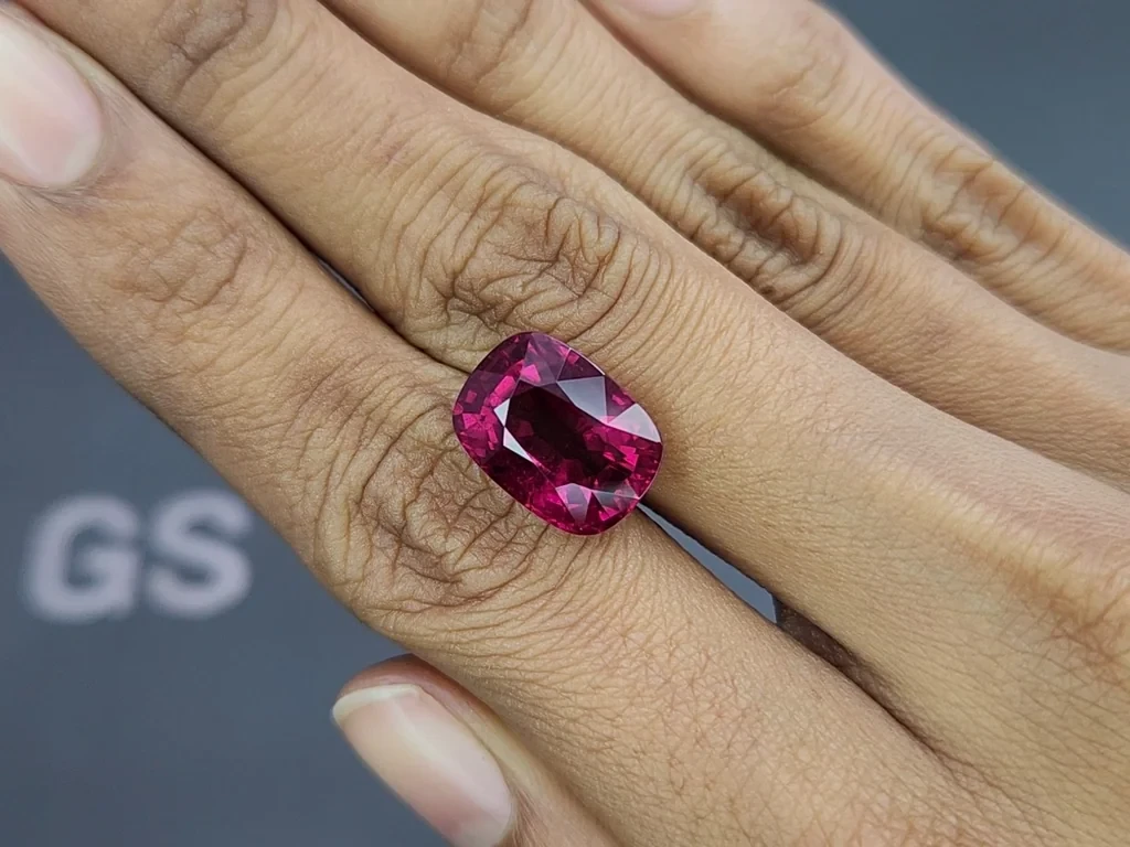 Rubellite tourmaline cushion cut 9.40 carats, Africa Image №2