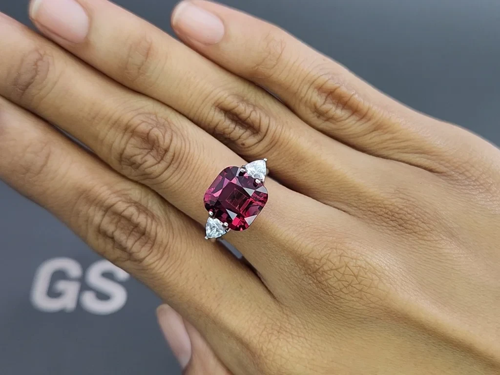 Garnet cushion cut  7.16 carats, Tanzania Image №5